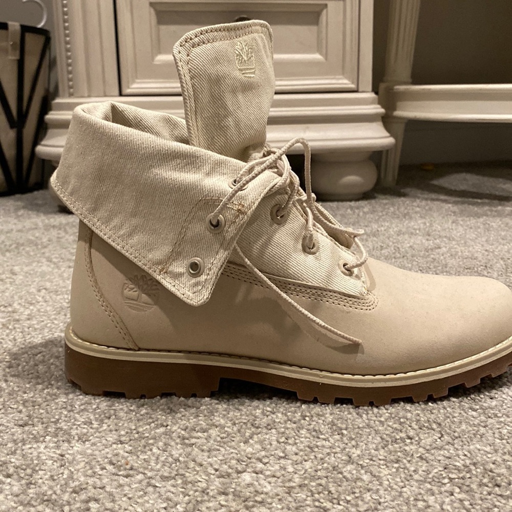 Womens  BRAND NEW Timberland BOOTS